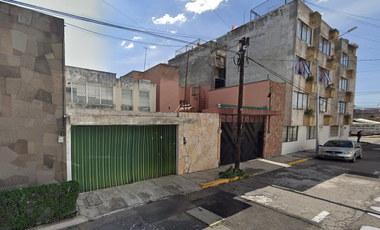 CASA EN PRIVADA. EXCELENTE UBICACIÓN. GRAN OPORTUNIDAD.