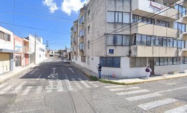 CASA EN PRIVADA. EXCELENTE UBICACIÓN. GRAN OPORTUNIDAD.