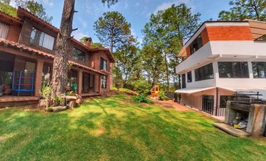 Casa en venta Bosque del paraiso  Ecologico arbolado servicios Club 6 recamaras bosques del paraiso