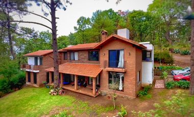 Casa en venta Bosque del paraiso  Ecologico arbolado servicios Club 6 recamaras bosques del paraiso