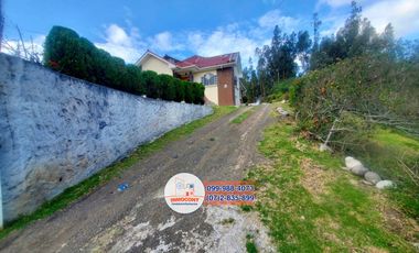 Amplia casa con área verde de venta, Sector vía Cuenca - Azogues C1289