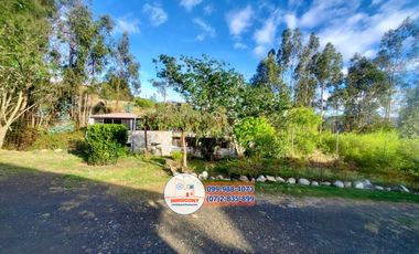 Amplia casa con área verde de venta, Sector vía Cuenca - Azogues C1289