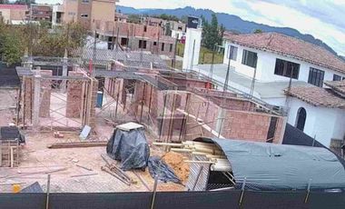 VENTA CASA DE UN PISO CON LOTE