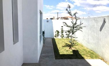 CASA EN VENTA RESIDENCIAL LAS PLAZAS AL NORTE DE AGUASCALIENTES (MONY)