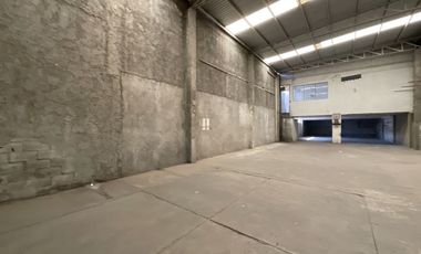 Bodega en renta 35 metros de frete sobre av. I Madero Poniente salida Quiroga