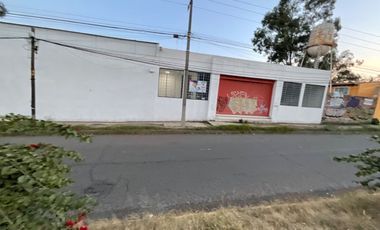 Bodega en renta 35 metros de frete sobre av. I Madero Poniente salida Quiroga