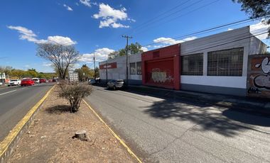 Bodega en renta 35 metros de frete sobre av. I Madero Poniente salida Quiroga