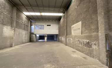 Bodega en renta 35 metros de frete sobre av. I Madero Poniente salida Quiroga