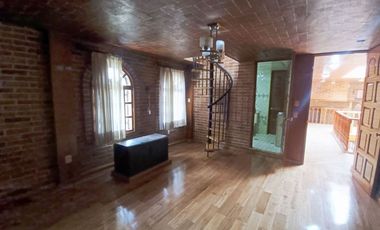 Casa Estilo Hacienda en Venta en Pachuca.