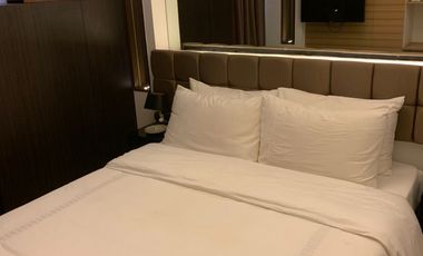 Good deal! Interor Decorated 2 Bedroom unit with 2 parking for sale in Avida Tower 1, Alabang Muntinlupa City