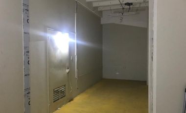 Bodega de alquiler en el Edificio Trade Building, 24 m2, Mall del Sol.