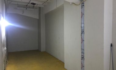 Bodega de alquiler en el Edificio Trade Building, 24 m2, Mall del Sol.