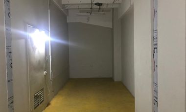 Bodega de alquiler en el Edificio Trade Building, 24 m2, Mall del Sol.