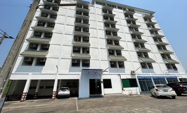 Apartment Bearing 43 (134 room) this apartment is prime location surround by central business district / easily accessible in Srinakarin Road and Samrong road / near express way and skytrain / easily to go to Eastern of Thailand especially like Chonburi (Pattaya) , Rayong , Chachoengsao and etc.