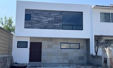 CASA EN VENTA  JURIQUILLA SAN ISIDRO (EL MIRADOR 1)