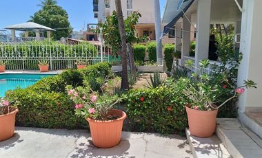ACAPULCO DORADO. CASA MUY AMPLIA EN ESQUINA FRACC. FARALLON