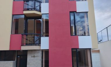 VENTA- AMPLIA CASA DE VENTA EN EL MEJOR SECTOR DE LATACUNGA RIVER PARK /24URB07