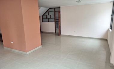 VENTA- AMPLIA CASA DE VENTA EN EL MEJOR SECTOR DE LATACUNGA RIVER PARK /24URB07