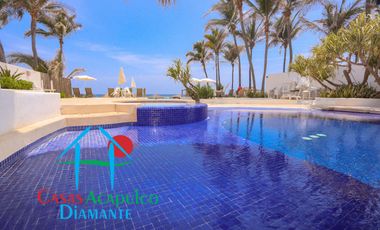 Departamento en condominio con club de playa. Terraza con vista a la alberca
