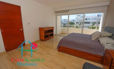 Departamento en condominio con club de playa. Terraza con vista a la alberca