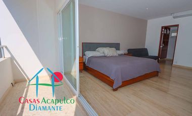 Departamento en condominio con club de playa. Terraza con vista a la alberca