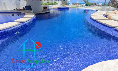 Departamento en condominio con club de playa. Terraza con vista a la alberca