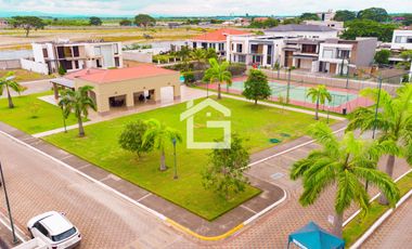 Terreno Residencial Exclusivo en Venta en Urbanización Palermo en Machala