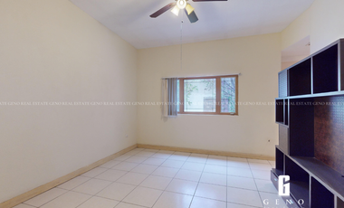 CASA EN VENTA EN ZONA VALLES DE UNA PLANTA