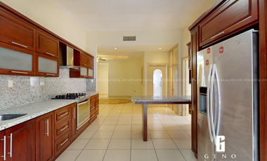 CASA EN VENTA EN ZONA VALLES DE UNA PLANTA