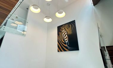 Casa De 4 Recamaras Dentro De Cluster 444 En Lomas De Angelopolis I (Precio Negociable).