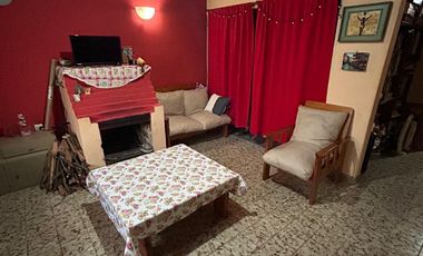 Casa En 2 Lotes En Calle 43 E/ 26 Y 30 De Verónica, Partido De Punta Indio.