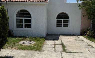 RENTA CASA FRACCIONAMIENTO CUAUTLANCINGO  Un piso