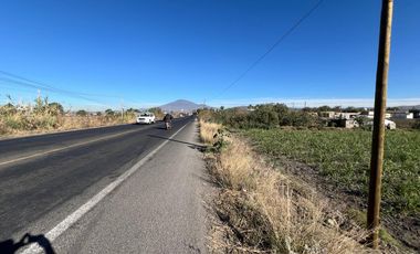 Se vende terreno en Tala sobre carretera