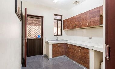5BR House and Lot for Sale at Alabang Muntinlupa City