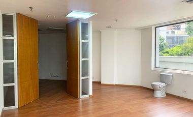 PR19042 Oficina en arriendo en el sector Villa Carlota