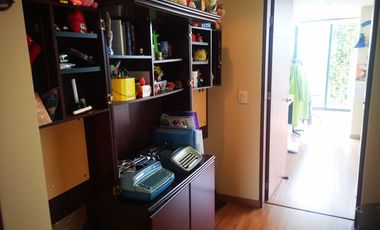 Venta Amplia Casa con 4 Habitaciones y Cuarto de Servicio: Hermosa Vista