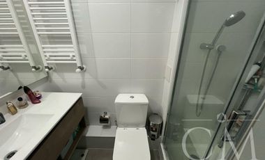 ARRIENDO DEPARTAMENTO 2 D + 2 B COMO NUEVO EN CONDOMINIO.