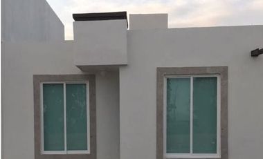 New House Bienes Raíces tiene para ti una CASA en VENTA en PRIVADA DEL REAL, PRTO MAPLE