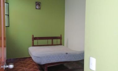 SE VENDE CASA DE PLAYA EN CALLE COMERCIO,    CERRO AZUL