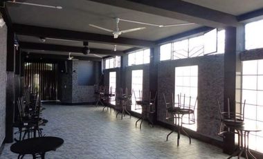 SE VENDE CASA DE PLAYA EN CALLE COMERCIO,    CERRO AZUL