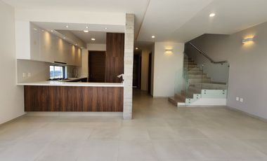 Casa Nueva en Venta en Parques Vallarta en Zapopan