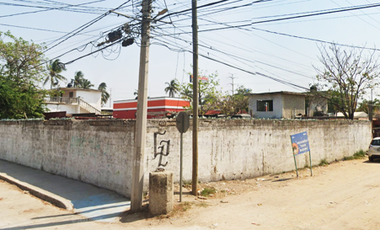 SE VENDEN DOS TERRENOS