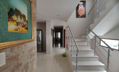 casa en urbanización de venta en manta zona sur