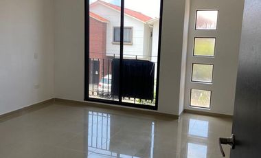 Napoli alquiler casa con piscina de 3 Dormitorios con su baño (J Luna)