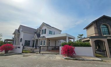 Pool Villa house, mountain view, beautiful house in the Bang Saen project, Chonburi.