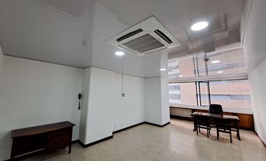 Colinas del Poblado, Excelente Oficina