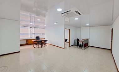 Colinas del Poblado, Excelente Oficina