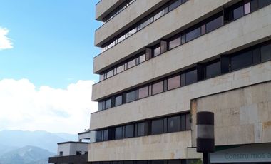 Colinas del Poblado, Excelente Oficina