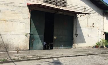FOR RENT 465 SQUARE METERS WAREHOUSE AT QUEZON CITY