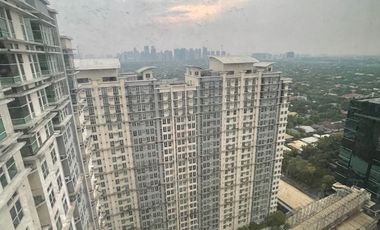 One Bedroom Unit for Lease/Sale in San Lorenzo Place, Chino Roces, Makati City